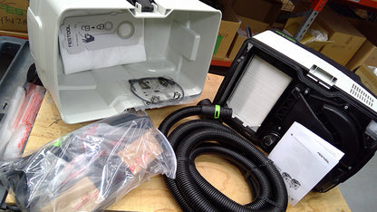 CT 25l Dust Extractor – New, transit damaged